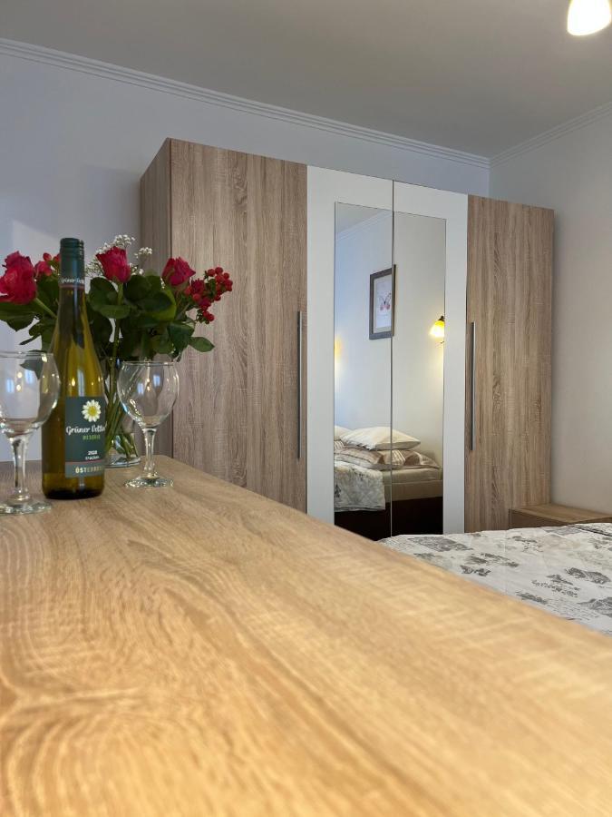 Апартаменты Apartman Sofije Карловы Вары Экстерьер фото